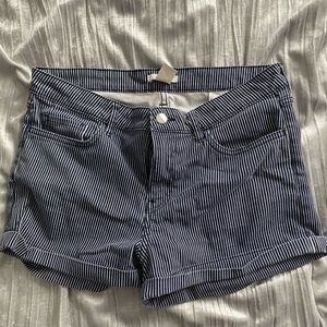 H&M blue and white striped shorts